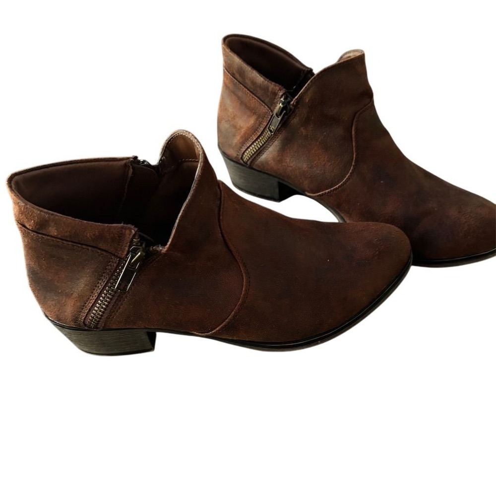 American Rag AABBY Women's Brown Ankle Booties Size 7.5 Zip Closure Preowned EUC